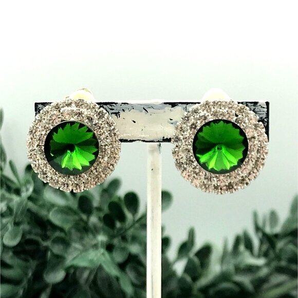 Elegant Vintage Green Rhinestone Clip-On Earrings With Crystal Halo Design - Picture 5 of 8